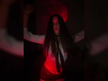 kiskamaaaaa webcam model stream image