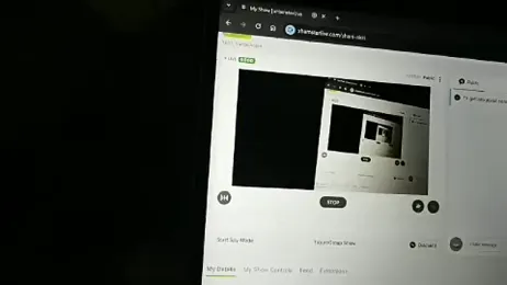 shani-akki webcam model stream image