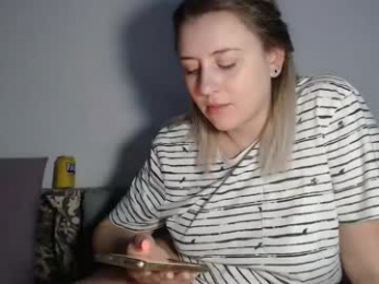 dalyana22 webcam model stream image