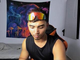 Liian Brown webcam model stream image