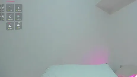 soyamandaa_ webcam model stream image