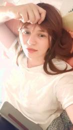 SoftRubyRed webcam model stream image