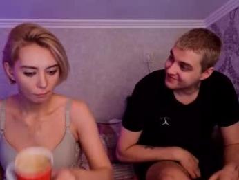 blond_icee webcam model stream image