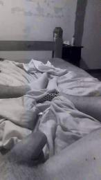 Kilos_ webcam model stream image