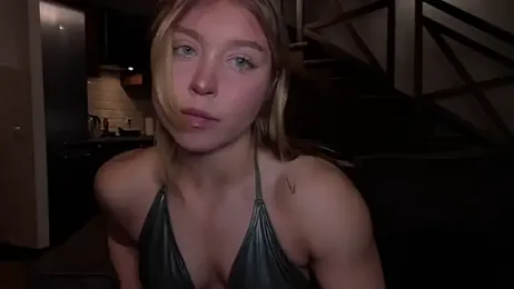 VanillaLivitski webcam model stream image