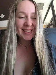 Mona_Plus webcam stripchat model stream image