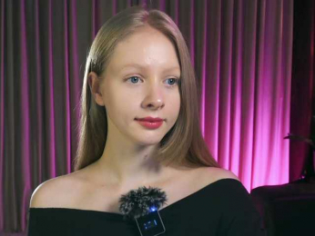 MiaVebes webcam model stream image