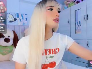 Monique Prince webcam model stream image