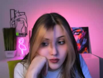 luna_tin webcam model stream image