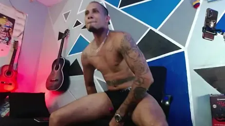 MagnusFrost webcam model stream image