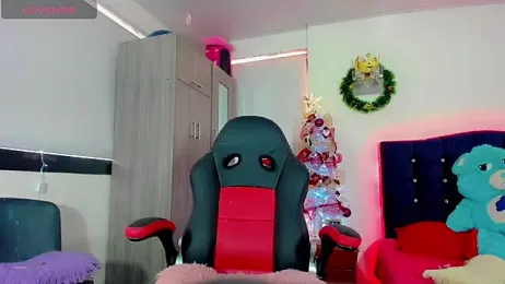 Hellen_moons__ webcam stripchat model stream image