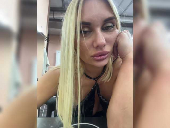 Tvoyasamka77 webcam model stream image