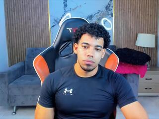 Zaiden Klein webcam model stream image