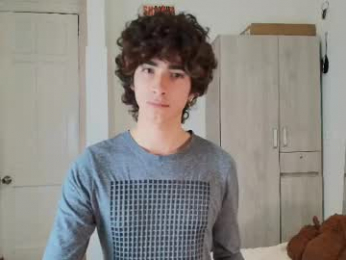 lucas_xo webcam model stream image