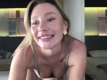 StellaMuse webcam model stream image