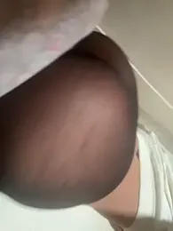 Mari25737 webcam model stream image