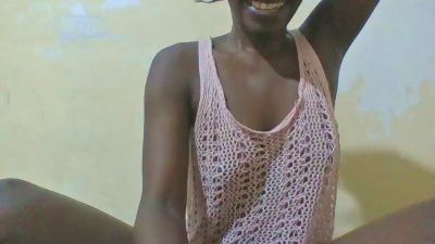 petitelavishey1 webcam model stream image