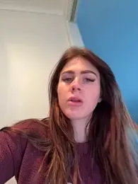 aus_queen webcam model stream image