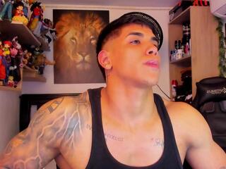 William Dracko webcam model stream image