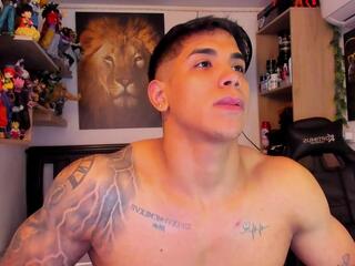 William Dracko webcam model stream image