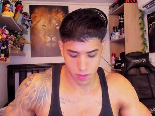 William Dracko webcam model stream image