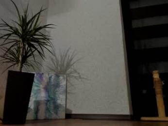 your_little_flexible_girl webcam model stream image