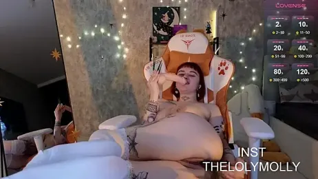 LolyMolli webcam model stream image