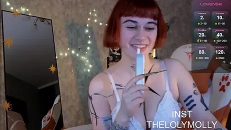 LolyMolli webcam model stream image