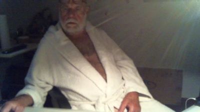 Seniorhengst webcam cam4 model stream image