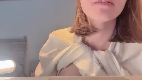 Krismil3 webcam model stream image