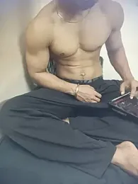 Xom111 webcam model stream image