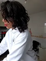 Goldenlace webcam model stream image