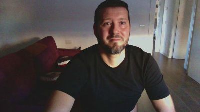 ALEXRED86 webcam model stream image