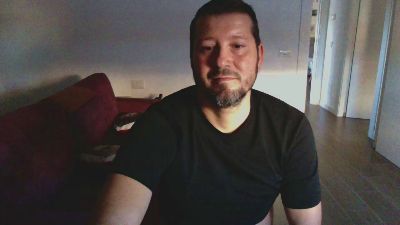 ALEXRED86 webcam model stream image