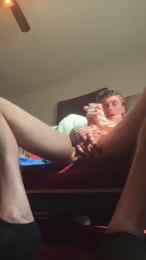 Guyschilling95 webcam cam4 model stream image