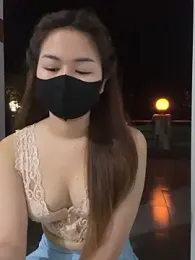 BabyThree_ webcam model stream image