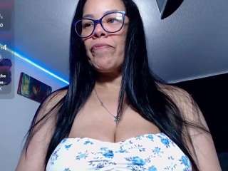 sofia-mature webcam model stream image
