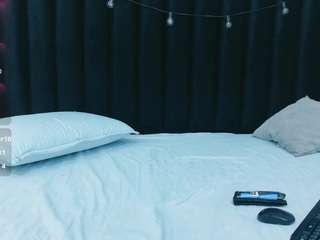 hornybarelylegalgirl webcam model stream image