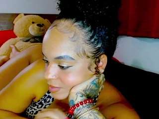 giatailor webcam model stream image