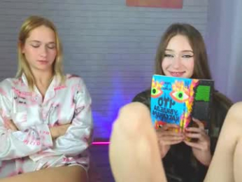 strawberryglow webcam model stream image