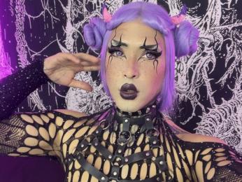 NaomyLuck webcam model stream image