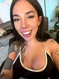 KarolVega- webcam model stream image