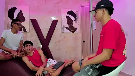 TWINKS_FRIENDS webcam model stream image