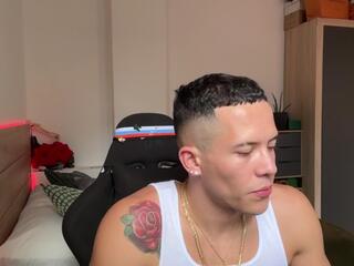 Duncan Collins webcam model stream image