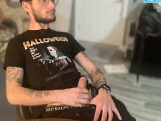 youngkubenski215 webcam model stream image