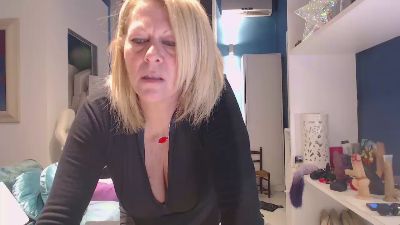 CatFetish webcam model stream image