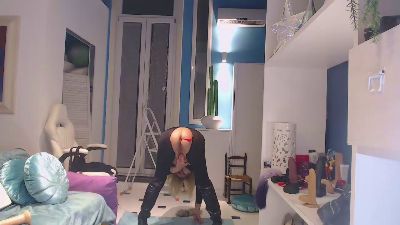 CatFetish webcam model stream image