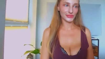 InesDesire webcam cam4 model stream image