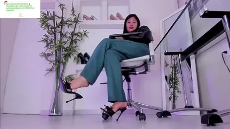 hannah_howeell__ webcam model stream image