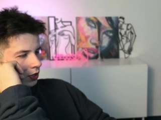 leo-valor webcam model stream image